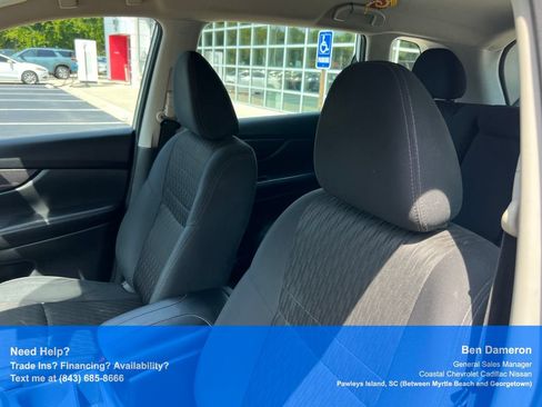Used 2019 Nissan Rogue S FWD image 8