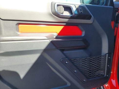 New 2024 Ford Bronco Black Diamond w/ Sasquatch Package image 8