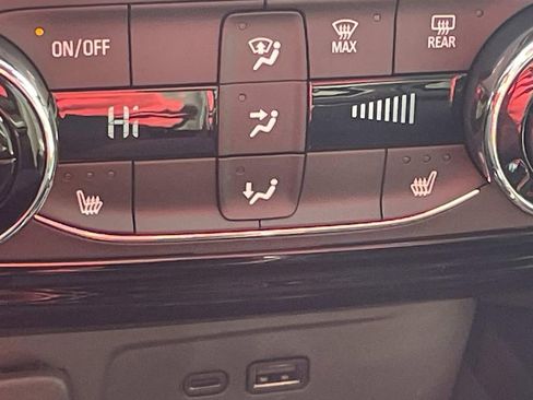 New 2026 Chevrolet Trax LT w/ Sunroof Package image 20