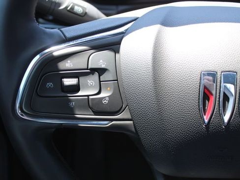 Used 2025 Buick Envista Avenir FWD image 21