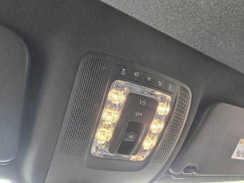 Used 2025 Mercedes-Benz GLE 350 4MATIC image 31