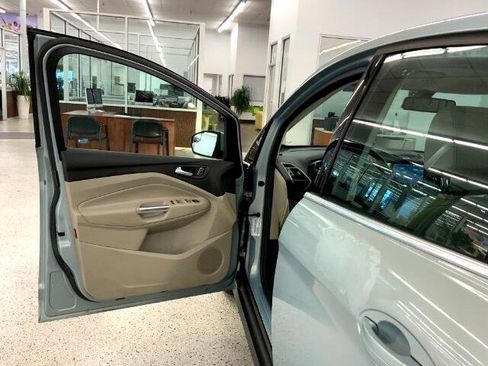 Used 2013 Ford C-MAX SEL image 30