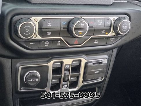 Used 2023 Jeep Gladiator Sport AWD/4WD image 28