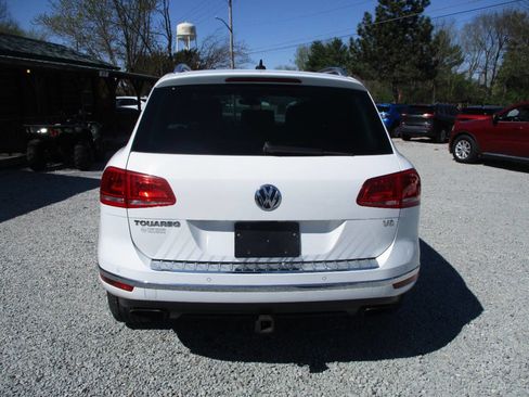 Used 2017 Volkswagen Touareg Wolfsburg Edition image 6