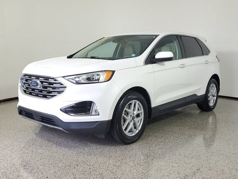 Used 2021 Ford Edge SEL w/ Convenience Package FWD image 3