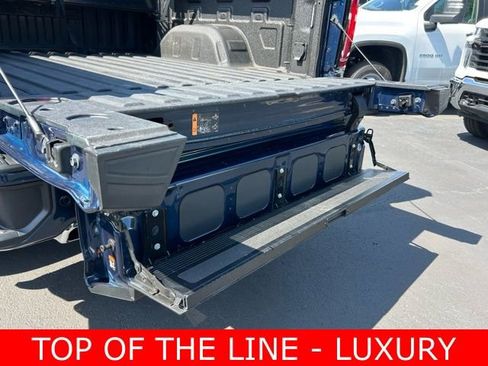 Used 2023 GMC Sierra 1500 Denali w/ Denali Reserve Package image 17