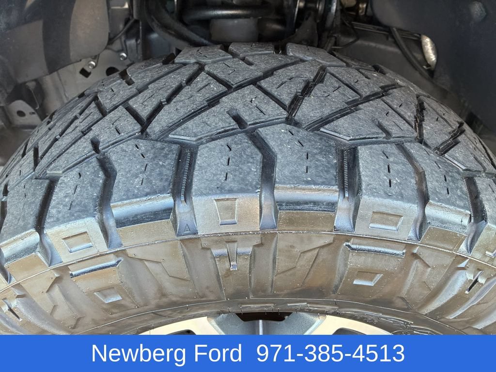 Used 2017 Ford F150 Raptor w/ Equipment Group 802A Luxury AWD/4WD image 9