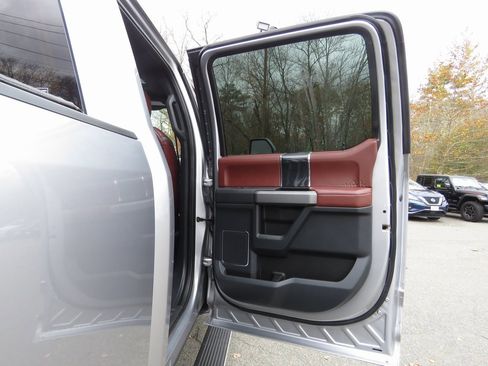 Used 2022 Ford F350 Platinum w/ FX4 Off-Road Package image 16