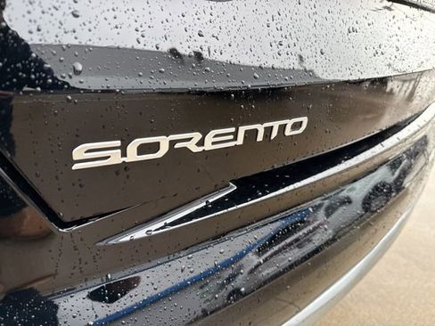 Used 2023 Kia Sorento SX image 15