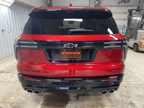 Certified 2024 Chevrolet Traverse RS w/ LPO, Floor Liner Package image 9