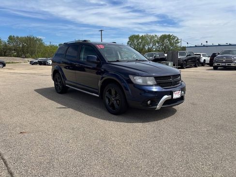 Used 2019 Dodge Journey Crossroad w/ Nav & Sun Group AWD/4WD image 7
