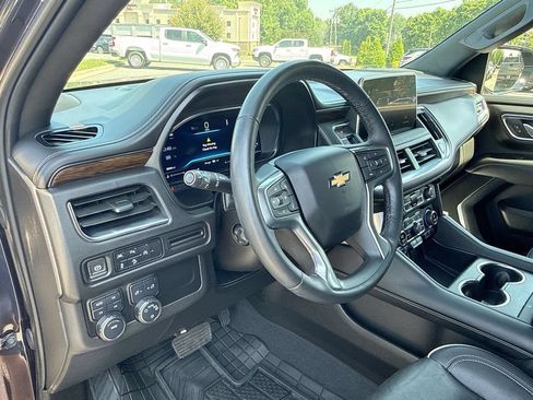 Used 2024 Chevrolet Tahoe Premier AWD/4WD image 34
