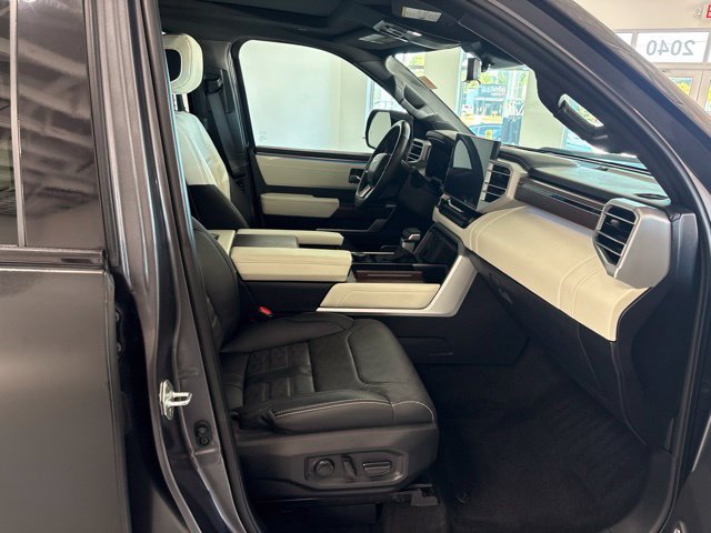 Used 2024 Toyota Tundra Capstone AWD/4WD image 23