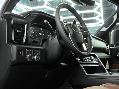 New 2026 GMC Sierra 2500 Denali Ultimate AWD/4WD image 27