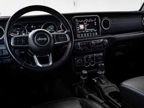 Used 2023 Jeep Wrangler Unlimited Sahara w/ Cold Weather Group image 4