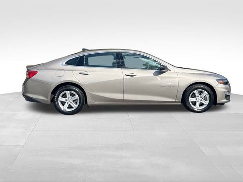 Used 2023 Chevrolet Malibu LS image 3