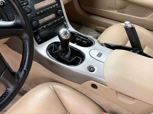 Used 2005 Chevrolet Corvette Coupe w/ Preferred Equipment Group RWD image 15