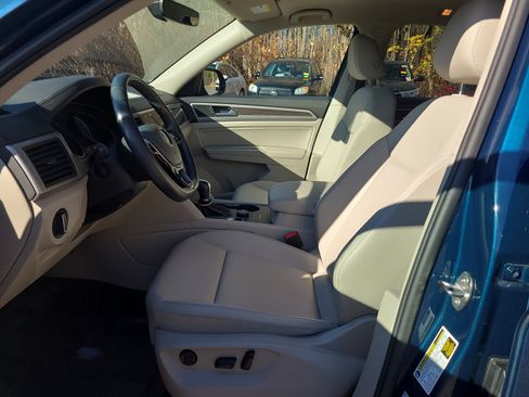 Used 2019 Volkswagen Atlas SE w/ Panoramic Sunroof Package image 17