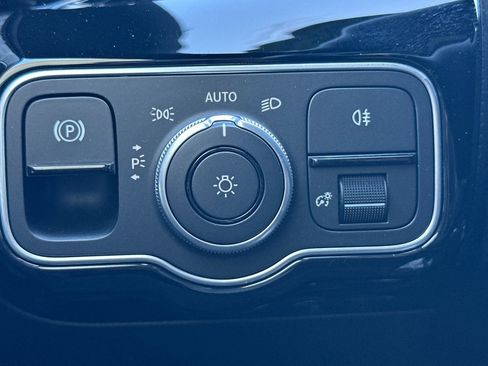 Certified 2025 Mercedes-Benz CLA 250 image 31