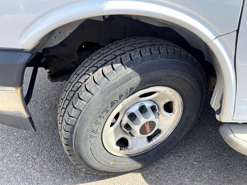 Used 2020 GMC Savana 2500 w/ Driver Convenience Package image 29