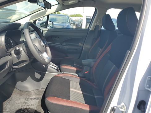 Used 2025 Nissan Versa SR w/ Trunk Package FWD image 9