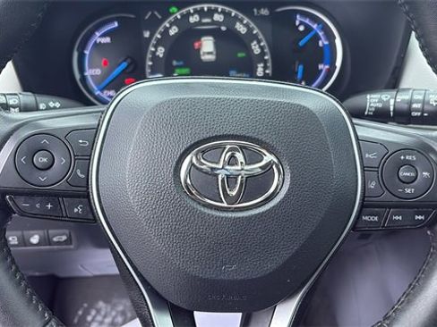 Used 2020 Toyota RAV4 Limited image 17