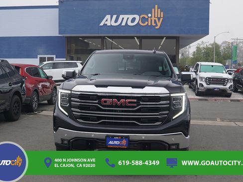 Used 2022 GMC Sierra 1500 SLT w/ SLT Premium Plus Package AWD/4WD image 4
