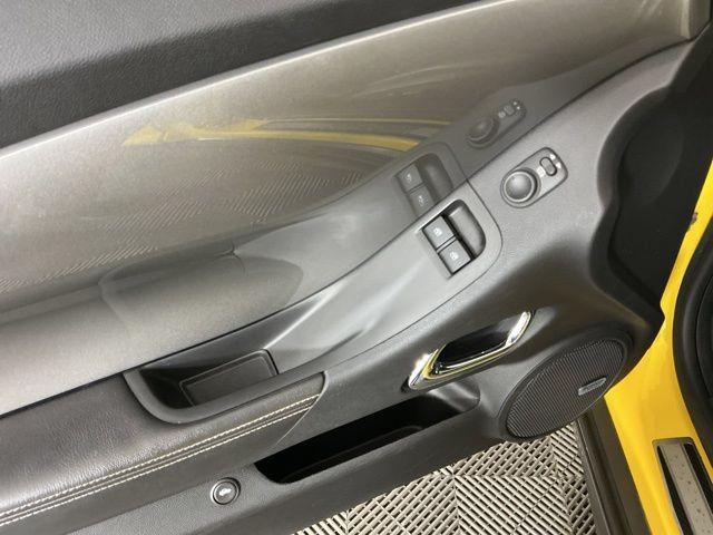 Used 2010 Chevrolet Camaro SS w/ LPO, Ground Effects Package RWD image 12