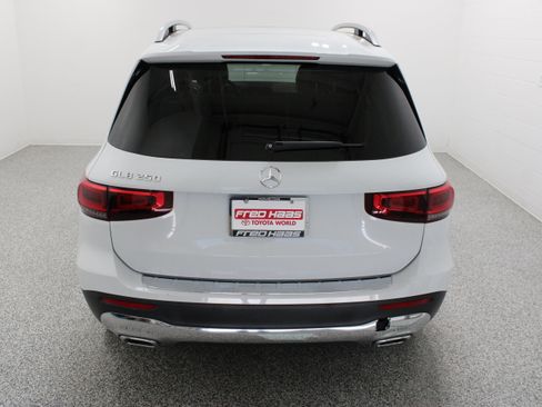 Used 2022 Mercedes-Benz GLB 250 image 8