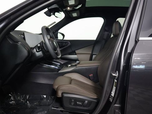 Used 2025 BMW X3 xDrive30i w/ Convenience Package image 10