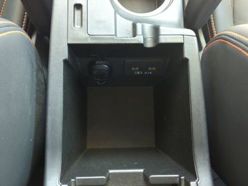 Used 2022 Subaru Crosstrek 2.5i Limited w/ Moonroof Package 2 AWD/4WD image 32