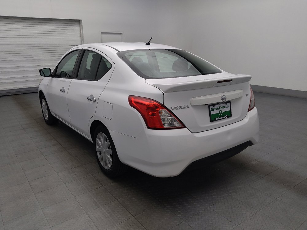 Used 2019 Nissan Versa SV FWD image 5