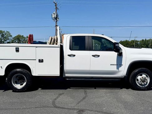 Used 2020 Chevrolet Silverado 3500 W/T w/ WT Convenience Package AWD/4WD image 3