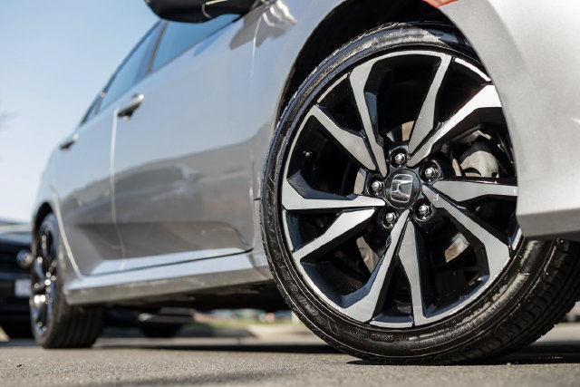 Used 2019 Honda Civic Sport image 11
