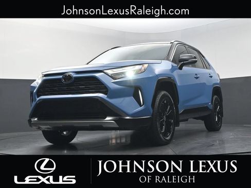 Used 2025 Toyota RAV4 XSE w/ Weather Package AWD/4WD image 17