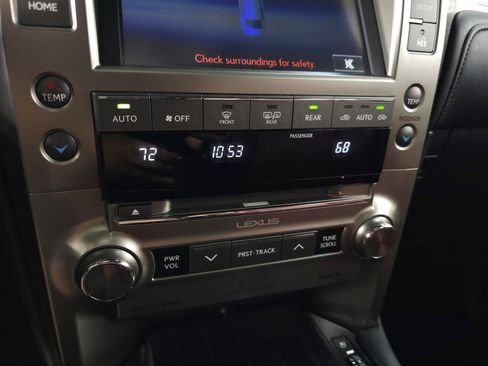 Used 2020 Lexus GX 460 Luxury w/ Off Road Package AWD/4WD image 29