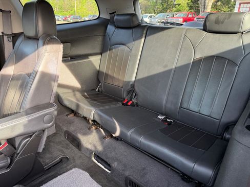 Used 2013 Buick Enclave Leather image 14