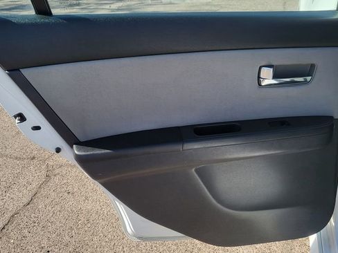 Used 2012 Nissan Sentra 2.0 SR w/ Special Edition Pkg FWD image 21