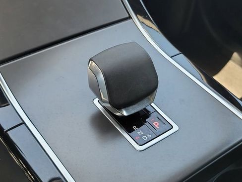 Used 2025 Land Rover Range Rover Velar Dynamic SE AWD/4WD image 29