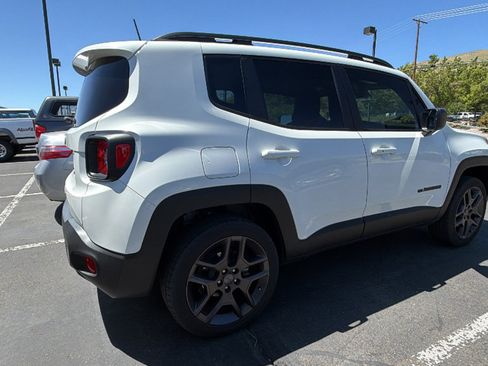 Used 2021 Jeep Renegade Latitude AWD/4WD image 2