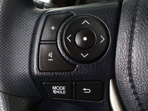Used 2015 Toyota RAV4 XLE image 37