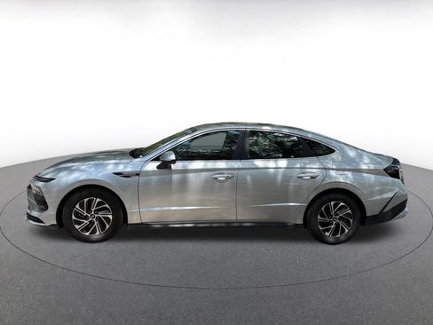 Used 2026 Hyundai Sonata Blue FWD image 4