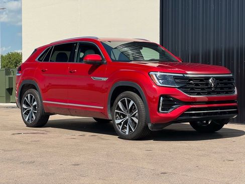 Used 2025 Volkswagen Atlas Cross Sport SEL Premium R-Line image 3