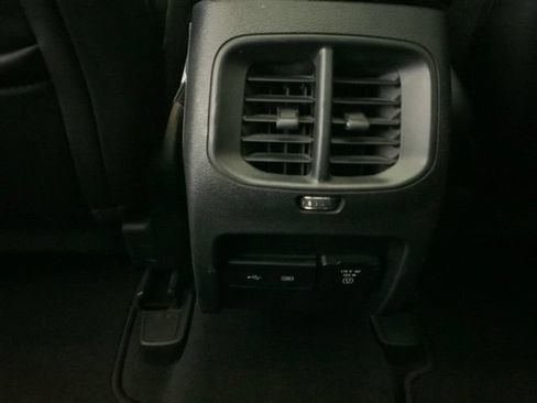 Used 2019 Jeep Cherokee Limited w/ Luxury Group AWD/4WD image 27