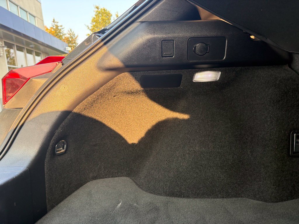 Used 2019 Lexus UX 200 w/ Accessory Package FWD image 28