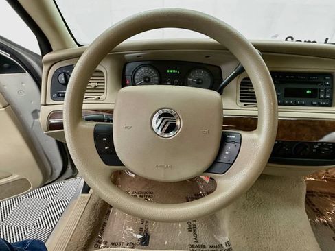 Used 2008 Mercury Grand Marquis GS RWD image 11