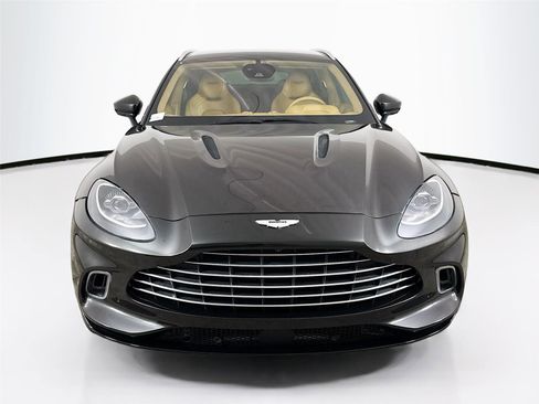 Used 2021 Aston Martin DBX image 2
