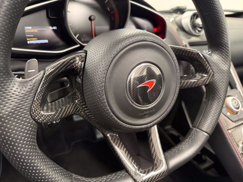Used 2013 McLaren MP4-12C Spider RWD image 15