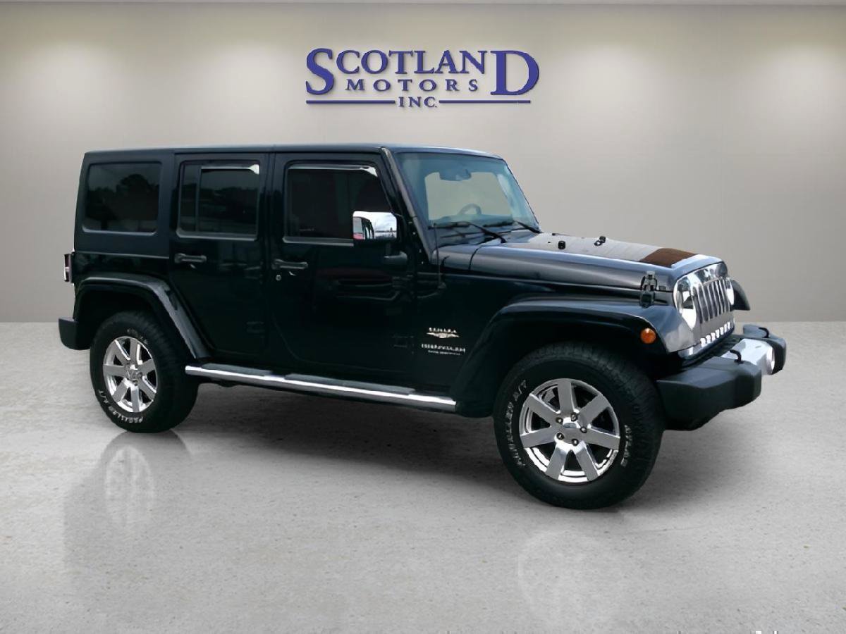Used 2015 Jeep Wrangler Unlimited Sahara w/ Dual Top Group AWD/4WD image 17