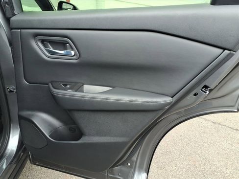 Certified 2025 Nissan Rogue SV image 13